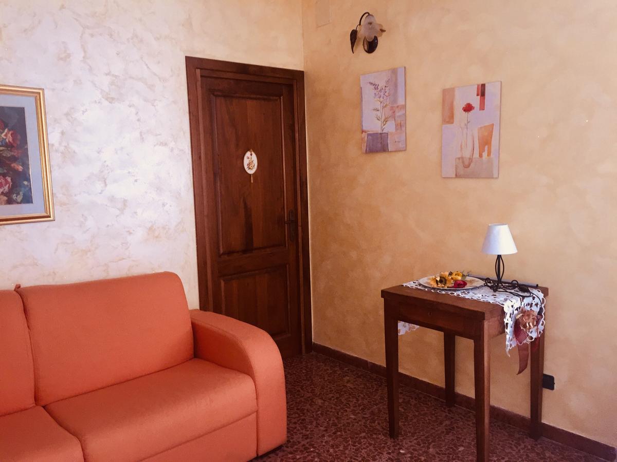 B&B Il Tulipano Sul Lago Colle di Tora Extérieur photo